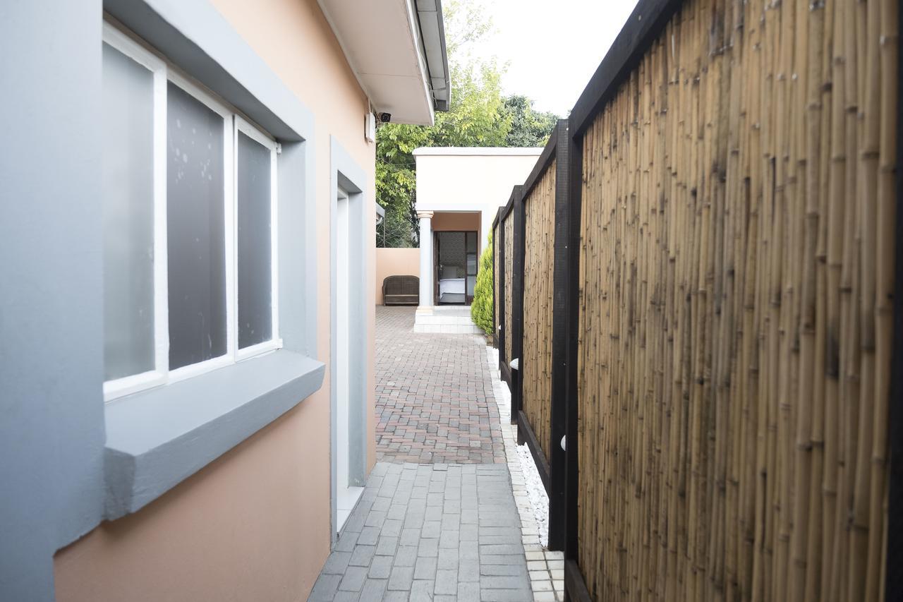 Comfort Guest House Pretoria-Noord Exterior foto